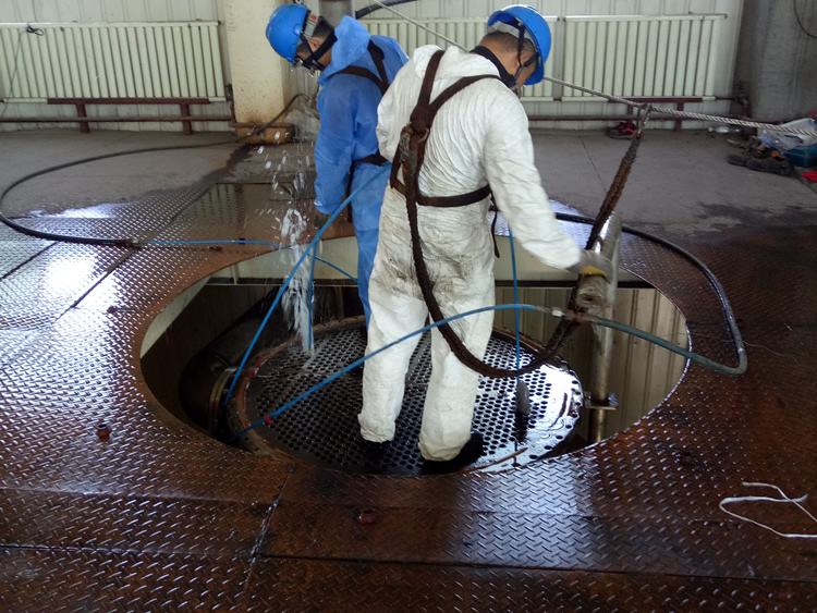 新疆鑫众捷管道维护,带压堵漏,带压堵漏快捷夹具,化学清洗,高压水清洗,长输管道清洗,电厂回转式空预器清洗,管道带压开孔,管道带压封堵,管道内径的扩孔,法兰面修复